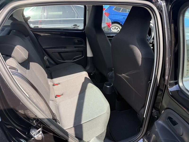 Škoda Citigo 1.0 MPI KLIMA - fotka 11 z 13