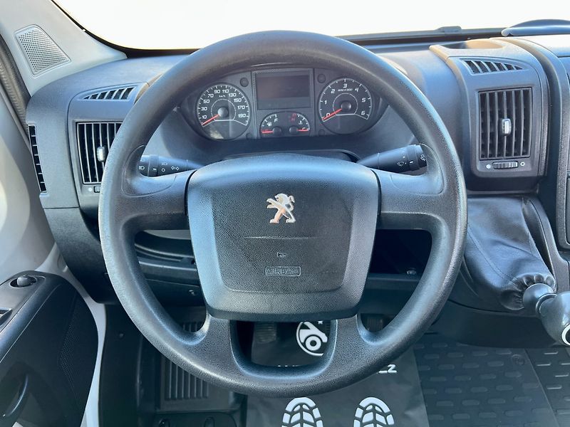 Peugeot Boxer (2015) 2.2d 96 kW 6 míst L3H2 - fotka 15 z 19