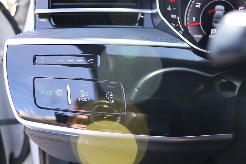 Audi A8 - fotka 32 z 68