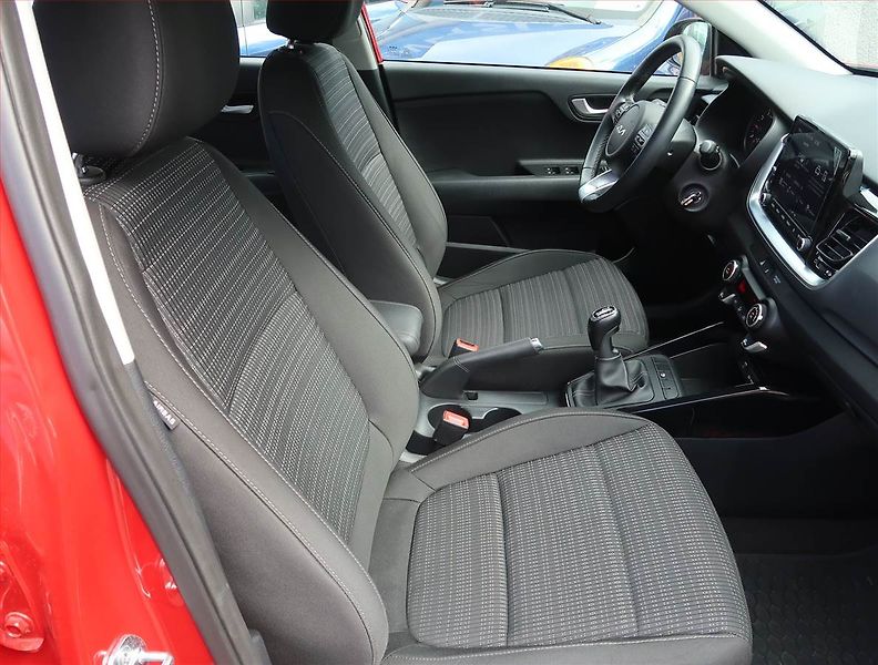 Kia Stonic (2023) 1.0 T-GDI, Serv.kniha - fotka 9 z 15