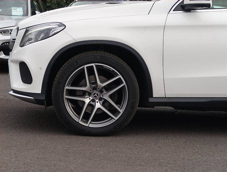 Mercedes-Benz GLE (2018) 350 d 4MATIC - fotka 15 z 17