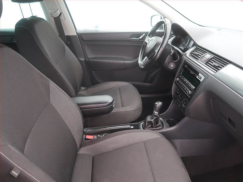 Škoda Rapid (2014) Ambition 1.6 TDI, Serv.kniha - fotka 7 z 12