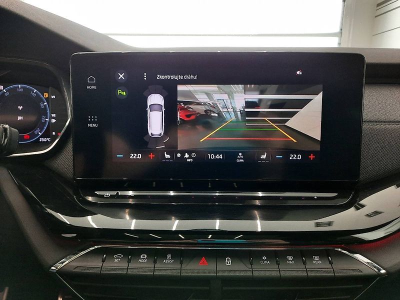 Škoda Octavia (2022) Combi Sportline 2.0 TSI 4x4 (1 - fotka 19 z 31