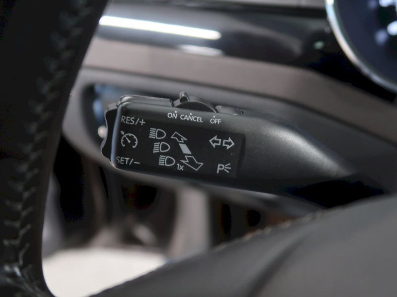 Škoda Superb (2013) L&K 2.0TDI 125KW 4x4 WEBASTO P - fotka 18 z 34