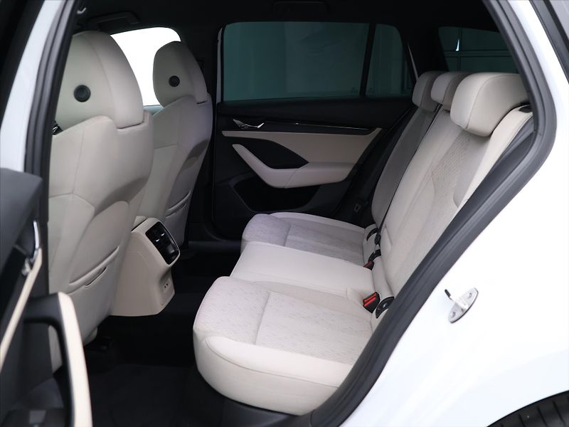 Škoda Octavia 1,5 TSI 110kW Style LED CZ - fotka 14 z 38