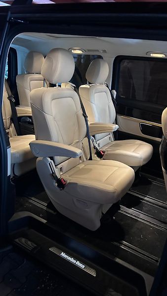 Mercedes-Benz Třídy V (2023) 300 Exclusive L 4M AIR LEDNICE - fotka 15 z 44