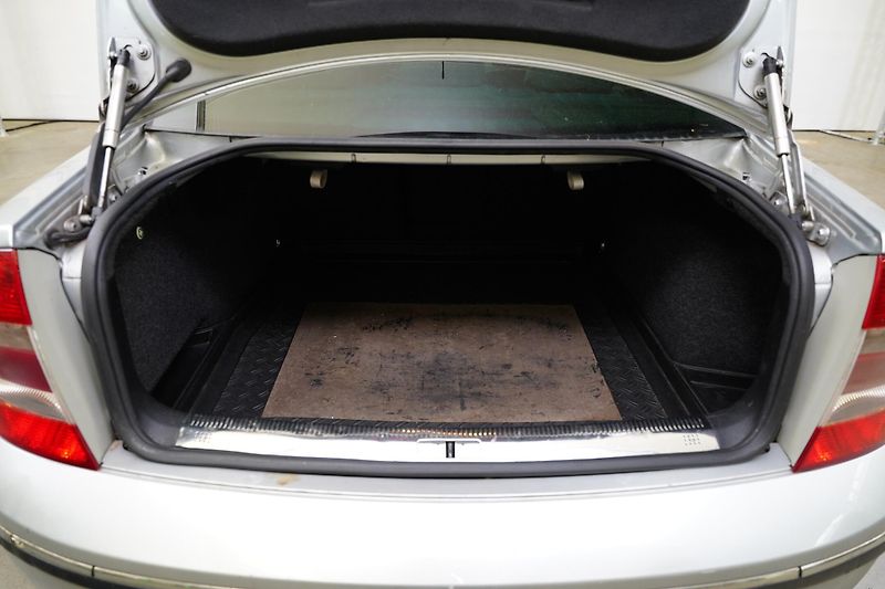 Škoda Superb - fotka 24 z 25