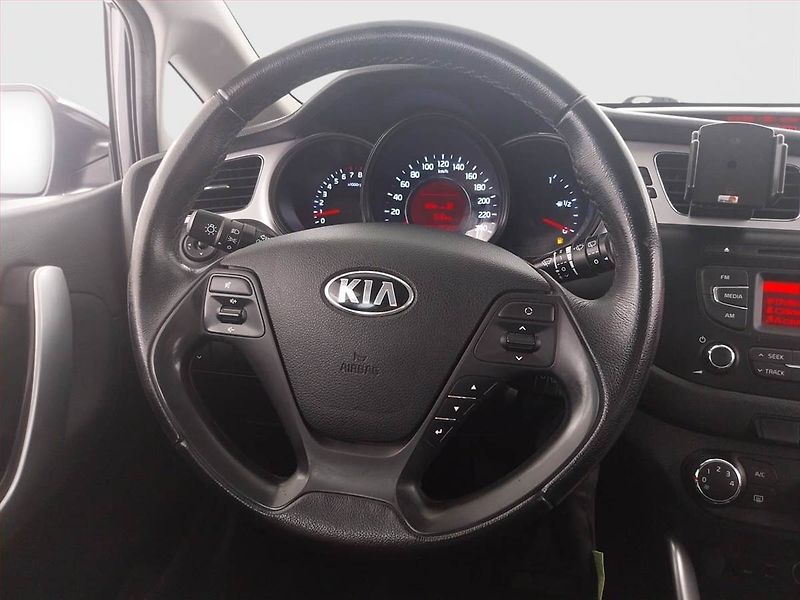 Kia Ceed (2015) 1.4 CVVT, ČR,1.maj, Serv.kniha - fotka 18 z 18