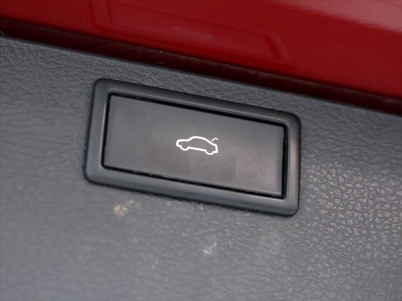Volkswagen Multivan 2,0 TDI DSG Generation Six DPH - fotka 11 z 35