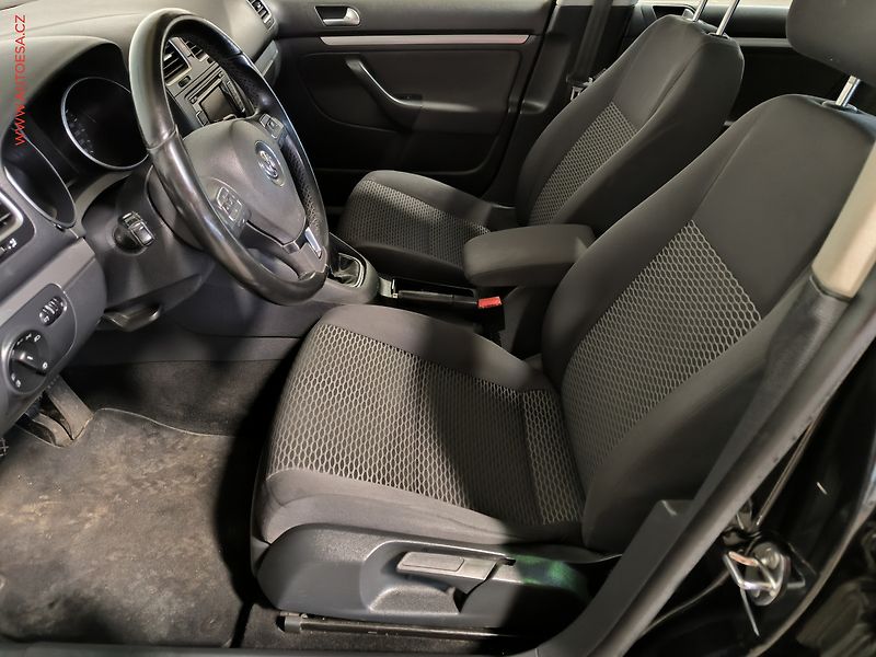 Volkswagen Golf (2011) 1.6 TDi, Trendline, navi - fotka 9 z 17