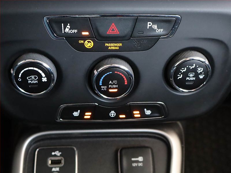 Jeep Compass (2019) 1.6 MultiJet, Tempomat - fotka 19 z 21