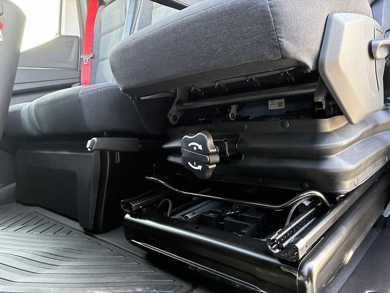 Renault Master (2026) SKŘÍŇ S ČELEM AUTOMAT 170k - fotka 29 z 44