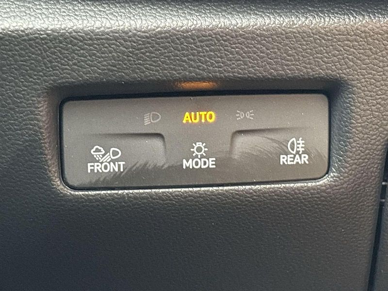 Škoda Superb (2025) Combi 1.5 TSI iV DSG Sportline - fotka 17 z 32