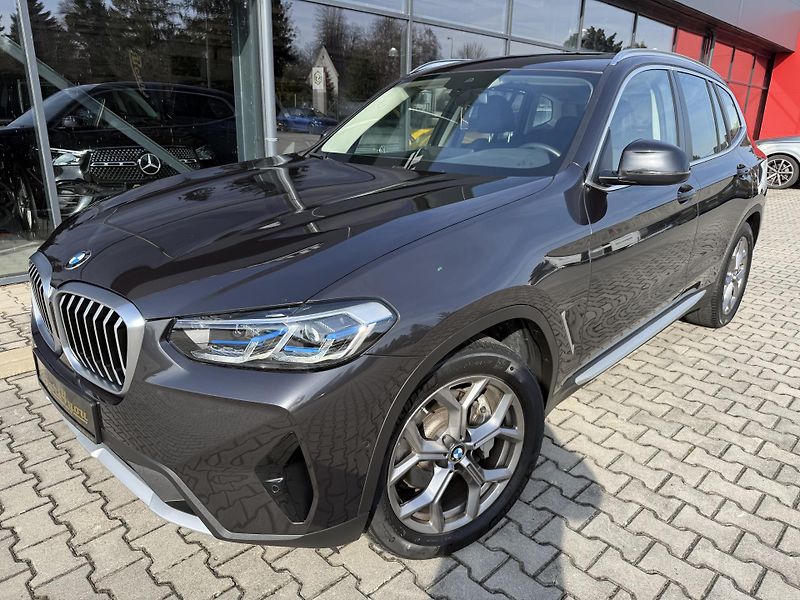 BMW X3 (2022) 30XD 210kW LASER PANORAMA CZ!! - fotka 3 z 43