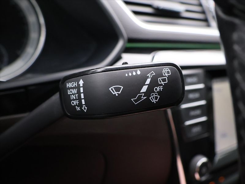 Škoda Superb 2,0 TDI 110kW DSG CZ L&K - fotka 22 z 35