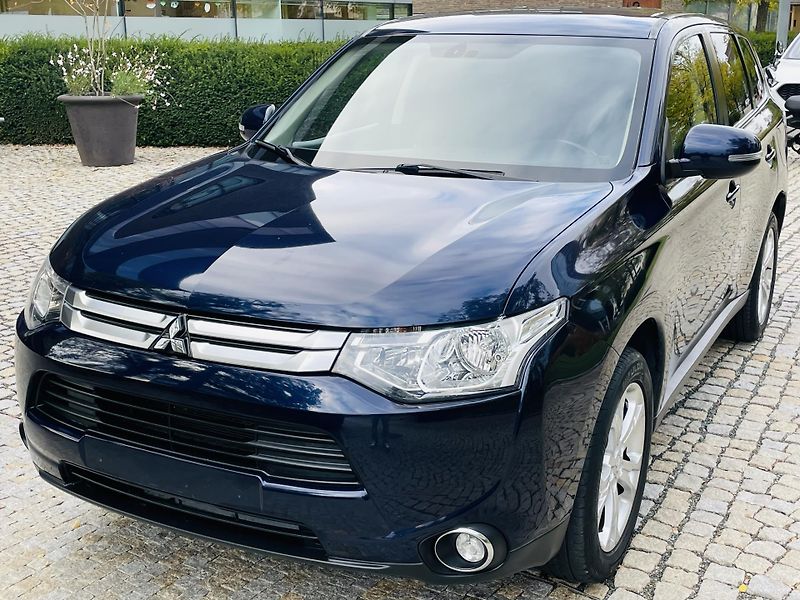 Mitsubishi Outlander 2.0i MANUÁL 1.MAJITEL TAŽNÉ - fotka 4 z 44