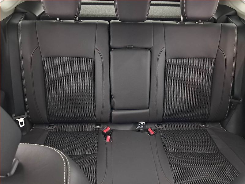 Suzuki SX4 S-Cross (2022) Elegance 1.4 BoosterJet - fotka 10 z 21
