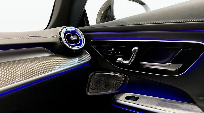 Mercedes-Benz CLE 300 AMG 360k Panorama BLIS LED - fotka 21 z 23