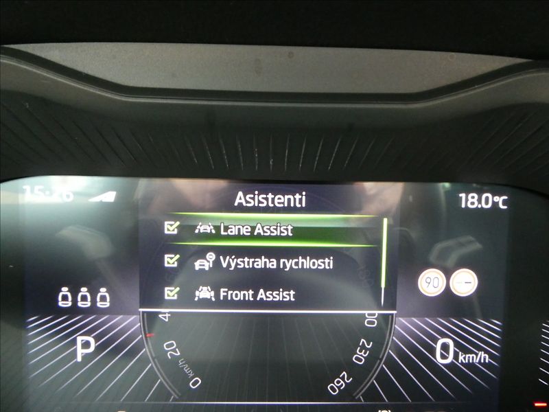 Škoda Scala 1,0 TSi DSG 1.maj,TOP SELECTIO - fotka 39 z 45