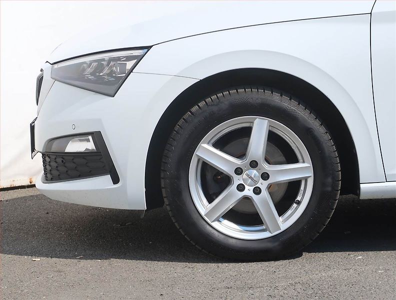 Škoda Scala (2022) Style Plus 1.0 TSI, Automat - fotka 15 z 22