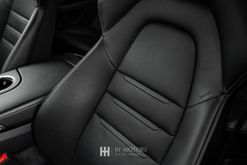 Porsche Panamera (2020) Turbo S E-Hybrid - fotka 24 z 55