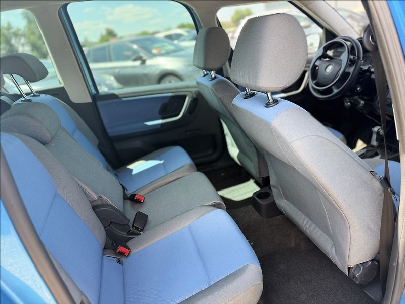 Škoda Roomster 1,6 i AUTOMAT - fotka 17 z 18