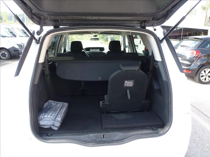 Citroën Grand C4 SpaceTourer 1,2 Pure Tech 130 7míst - fotka 21 z 45