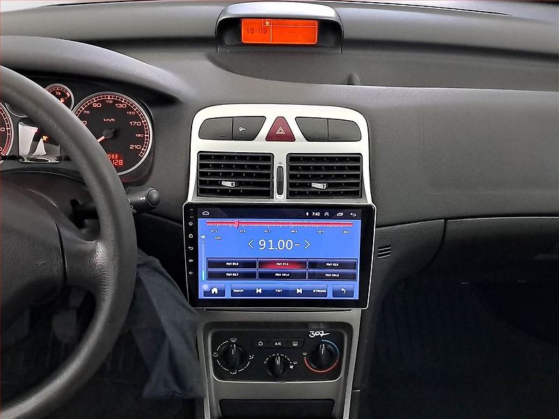 Peugeot 307 (2005) 1.6 HDi, po STK, Tažné, Klima - fotka 11 z 12