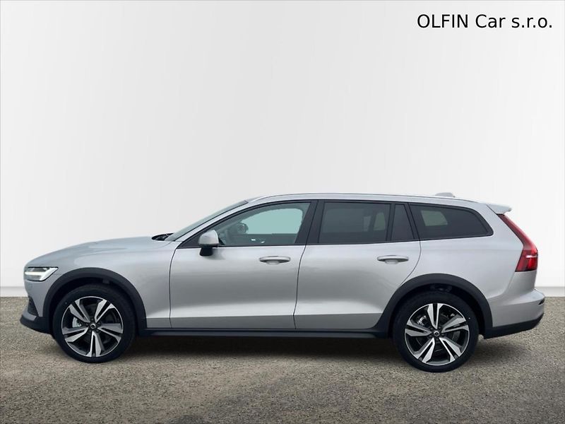 Volvo V60 2,0 AWD CROSS COUNTRY PLUS  B4 - fotka 10 z 28