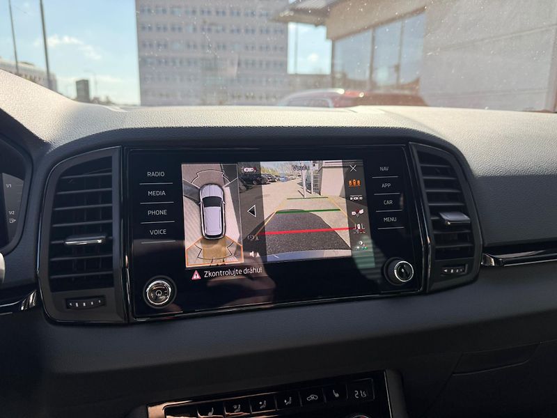 Škoda Karoq Sportline 2.0TDI 110kw DSG - fotka 16 z 26