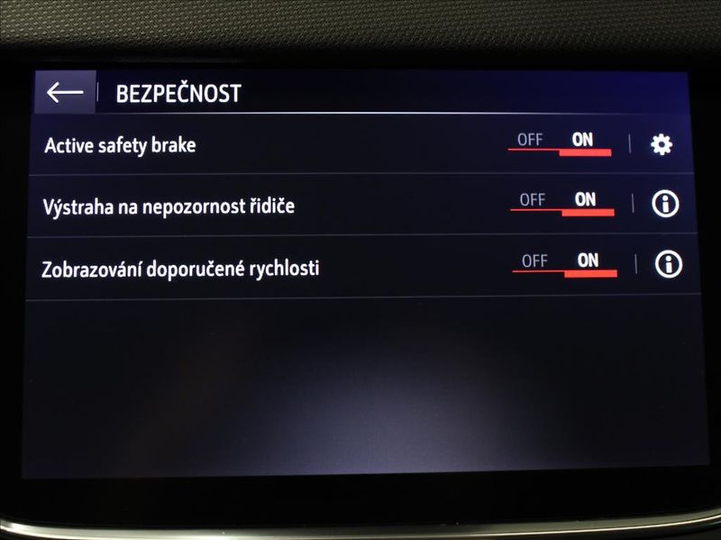 Opel Crossland 1,2 Turbo 81kW 12150km! ČR - fotka 14 z 24