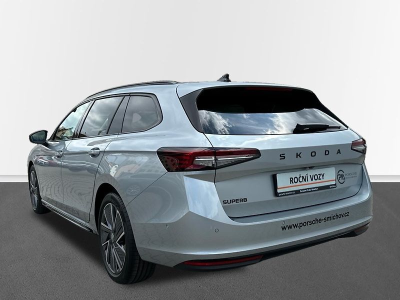 Škoda Superb Combi Sportline 2,0 TDI 110kW - fotka 8 z 17