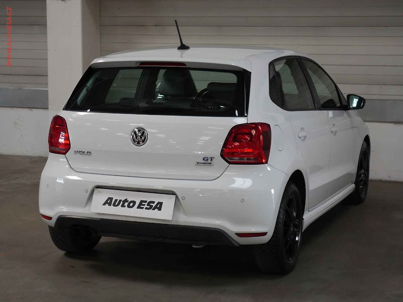 Volkswagen Polo (2016) 1.4i, Navi - fotka 6 z 19