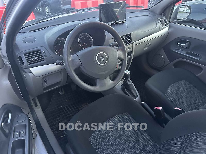 Renault Thalia (2012) 1.2i, ČR, AC, TZ, kamera - fotka 3 z 3