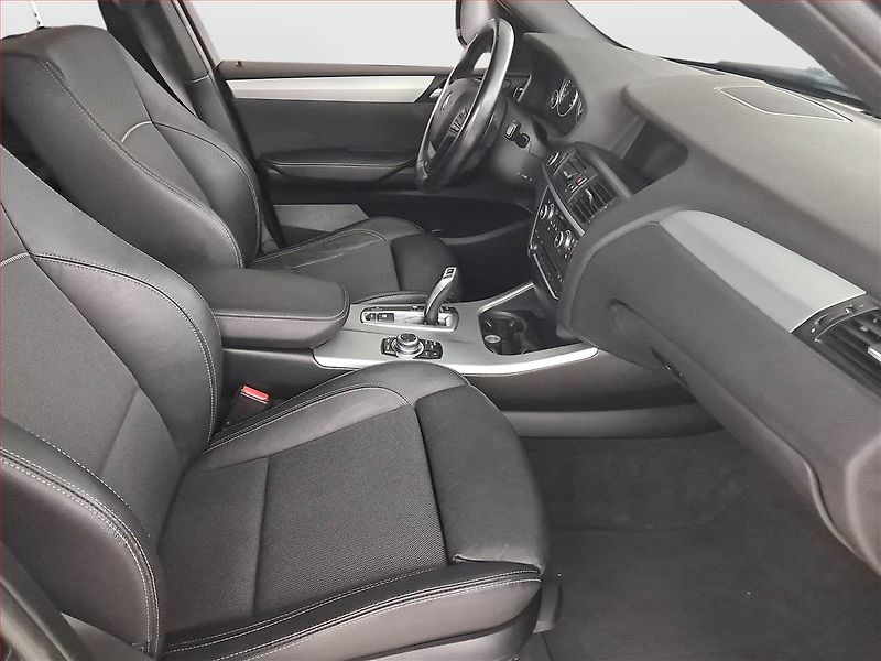 BMW X3 (2013) M Sport xDrive20d, 4X4 - fotka 9 z 19
