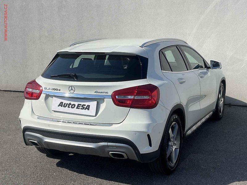 Mercedes-Benz GLA (2017) 2.2CDi 4Mat, AT, navi, bixen - fotka 4 z 15