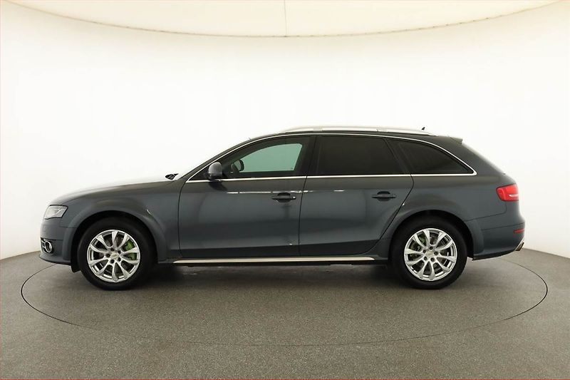 Audi A4 Allroad (2010) 2.0 TFSI, 4X4, Automat, Navi - fotka 3 z 17