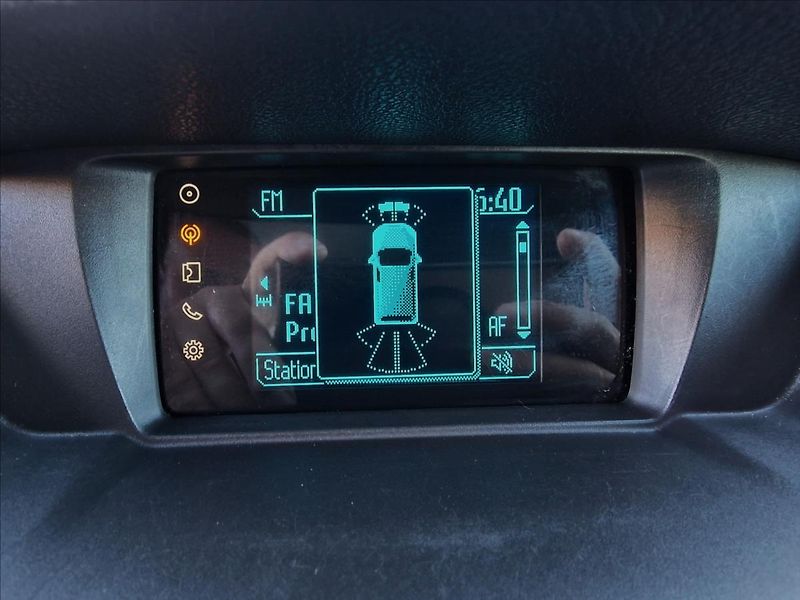 Ford Tourneo Connect 1.5TDCi 88kW L2, Titanium, ČR - fotka 27 z 50