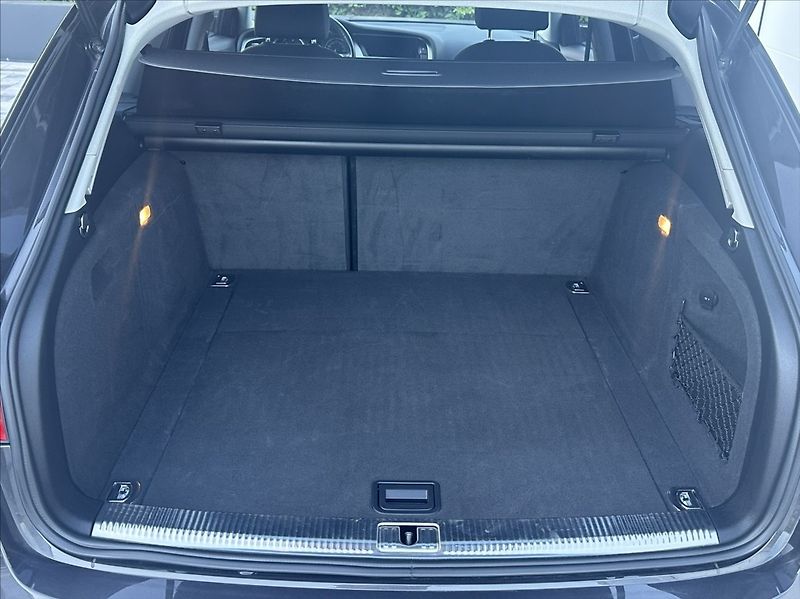 Audi A4 3,0 TDI 204PS  Ambiente A/T - fotka 42 z 49