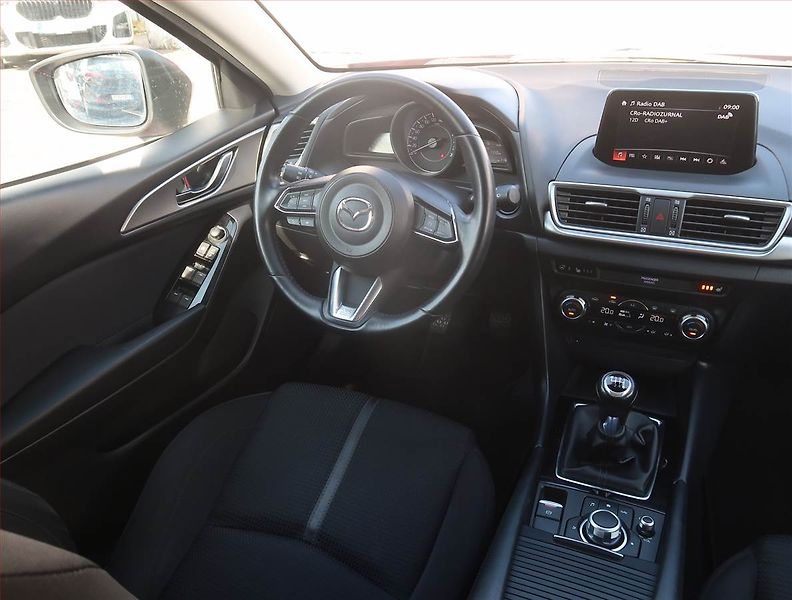 Mazda 3 (2017) 2.0 Skyactiv-G, Serv.kniha - fotka 7 z 20