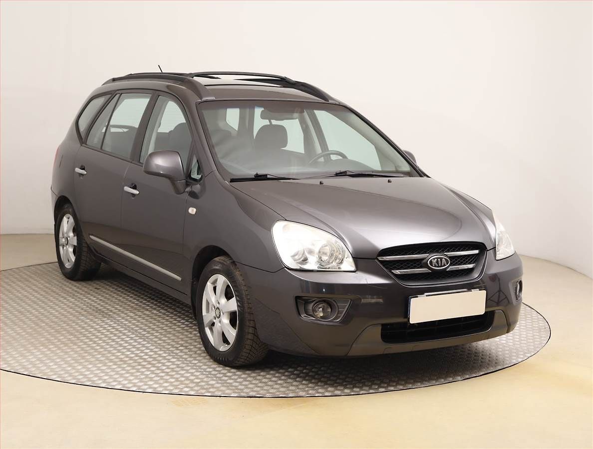 Kia Carens 2.0 CRDi, po STK, Tažné