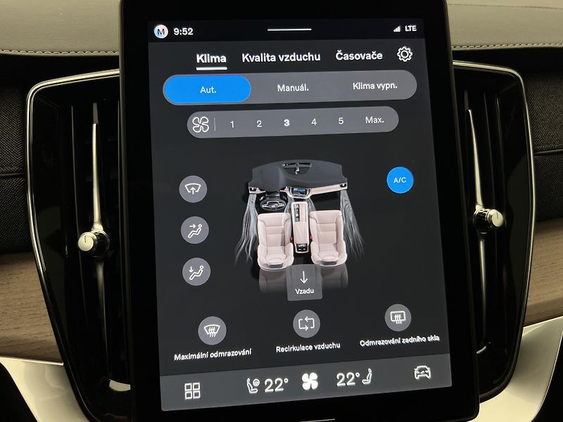 Volvo XC90 T8 AWD RECHARGE PLUS DARK AUT - fotka 33 z 48