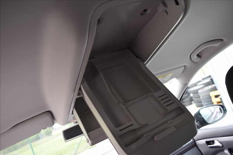 Volkswagen Touran 1,6 d 77KW BIXENON TAŽNÉ - fotka 35 z 40