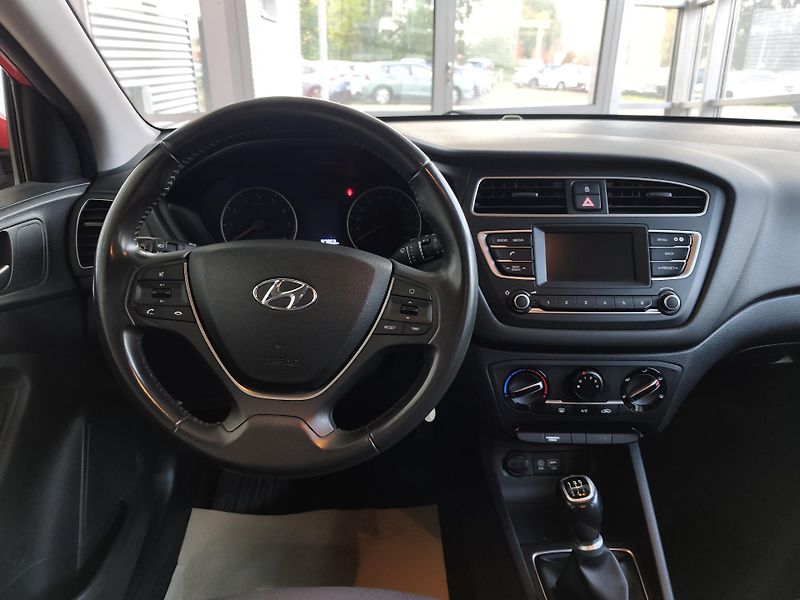 Hyundai i20 (2019) 1.2i 55kW MT Classic Club - fotka 11 z 19