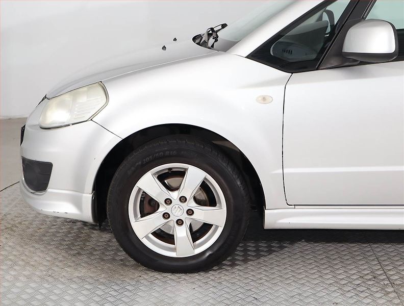 Suzuki SX4 (2012) 1.6 VVT, Serv.kniha - fotka 14 z 14
