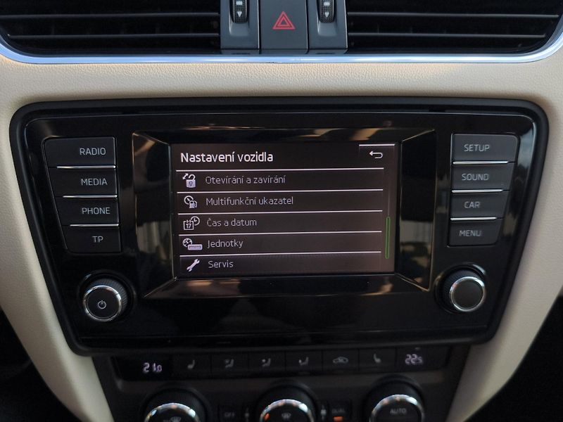 Škoda Octavia (2014) ELEGANCE 1.6 TDi 77kw, ČR - fotka 20 z 25