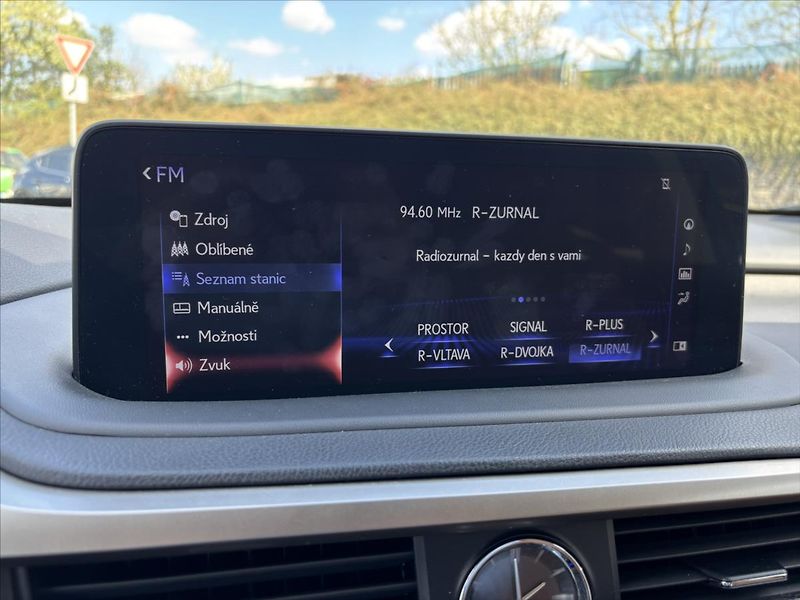 Lexus RX 2,0 i 175kW AT 4x4 Limited edi - fotka 20 z 47