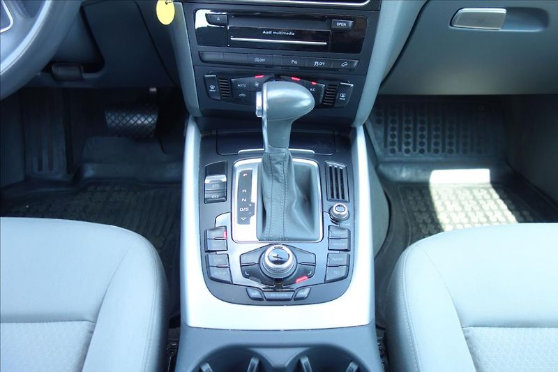 Audi Q5 2,0 TDi 120KW,S-TRONIC,QATTRO. - fotka 21 z 36