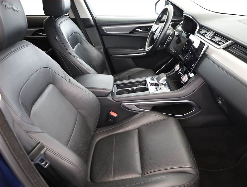 Jaguar F-Pace (2021) D200 AWD - fotka 7 z 20