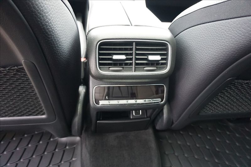 Mercedes-Benz GLS 2,9 350d 4M,AMG,CZ,1.majitel - fotka 14 z 32